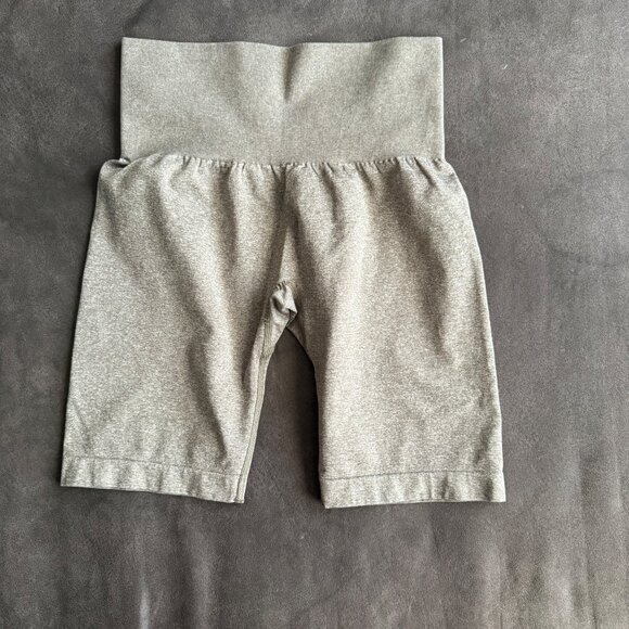 NVGTN Womens Seamless High-Waisted Compression Biker Shorts S Gray Nylon/Spandex - Picture 3 of 4